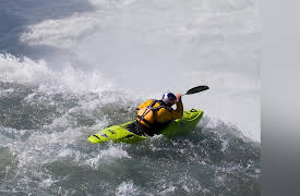 Ultimate Rush Season 1: Kayak The World