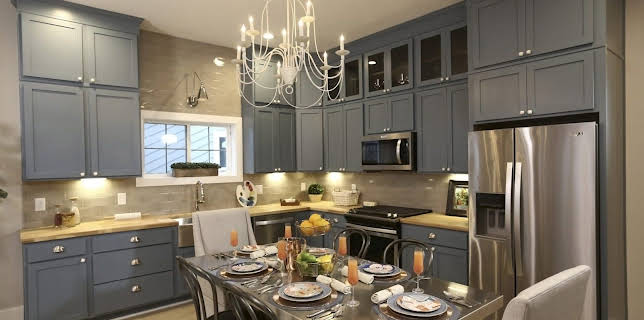 09:15: Good Bones - Mutter, Tochter, Home-Makeover | Sixx | 12/13 2025