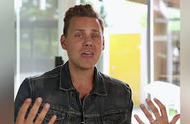 Loveology Video Bible Study bundle: Loveology, Session 1 "Love"