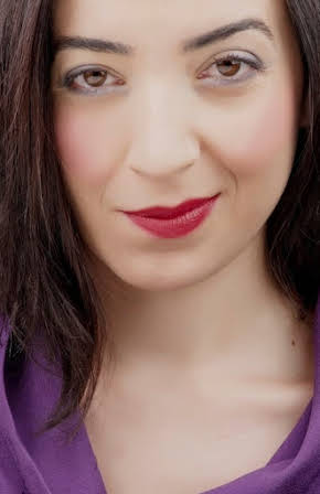 Asiye Dinçsoy as 