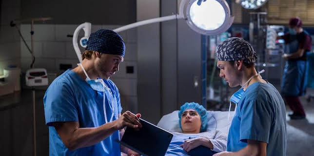 18:50: Die jungen Ärzte | Das Erste | 11/27 2025