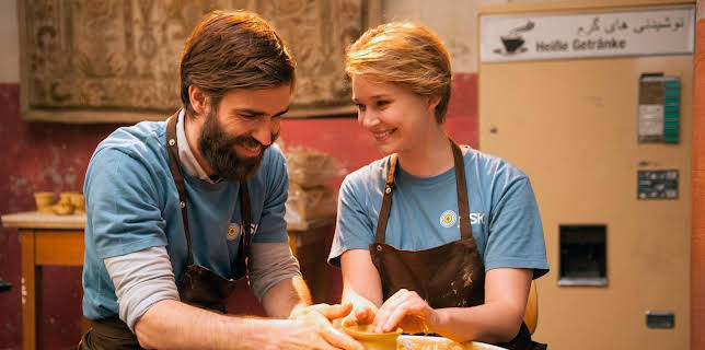 23:15: Das Institut - Oase des Scheiterns (13) | BR Fernsehen | 12/11 2025