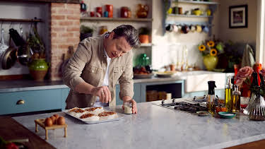 22:00: Jamie: Eat Yourself Healthy (S1 E2) (S1) | TV6 | 9/22 2026