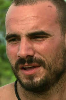 09:01: Aventura en pelotas: Perdido en el mar | Discovery Max | 8/12 2026