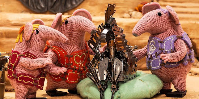 6:00 PM: Clangers (S2) | Cbeebies | 12/7 2025