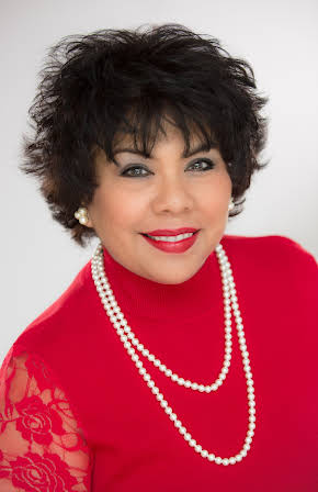 Pauline Nowakowski as 