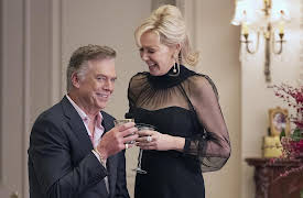 Hacks, Season 1: Tunnel of Love