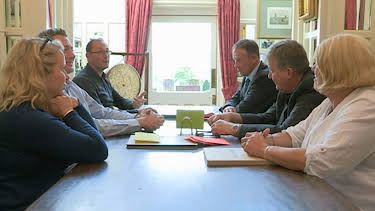 12:00 PM: Four in a Bed | 4 Seven | 1/11 2026