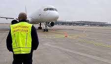 Die rbb Reporter - 100 Tage Flughafen-Feuerwehr am BER
