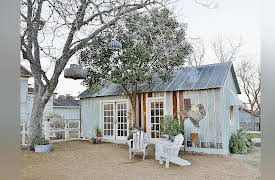 Junk Gypsies, Season 3: Zapp Hall Bunkhouse