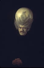 Alan Caillou som Emile