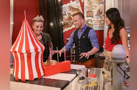 Freakshow Cakes, Season 1: Misfortune Teller