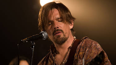 03:00: Juliet, Naked | Viasat Film Family | 4/30 2026