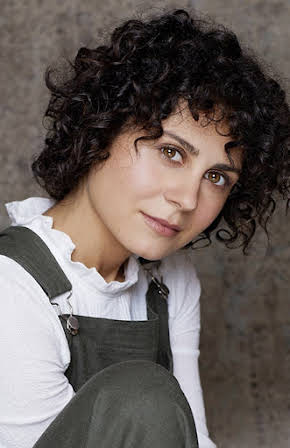 Della Saba as 