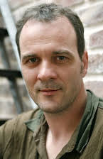 Gérard Watkins som St-Clair