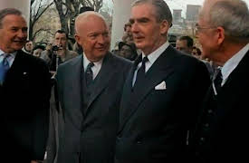 Titans of the Cold War: Confrontation: Gamal Abdel Nasser Hussein - Robert Anthony Eden