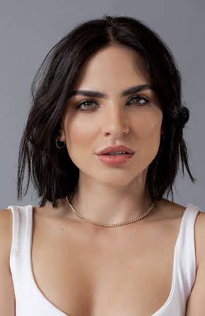 Estefanía Hinojosa as 