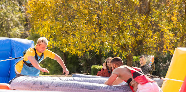 01:10: Ungkarskvinnen Australia (S7 E3) (S7) | FEM | 3/22 2026