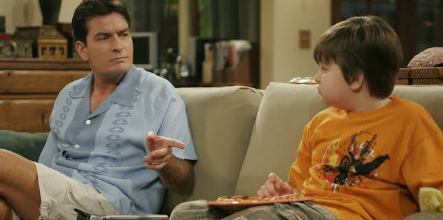 17:15: Two and a Half Men (S2 E22) (S2) | TVNorge | 11/17 2025