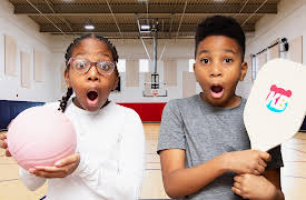 Kamdenboy & Kyraboo in Mystery Challenge X by pocket.watch: Paddle-to-Hoop Playoff!