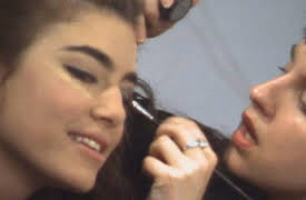 The Real World Season 1: Leather Chaps and Sequins? What is Eric Getting Himself Into?