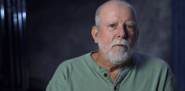 23:00: Home Alone (S1 E2) (S1) | Investigation Discovery | 12/8 2025