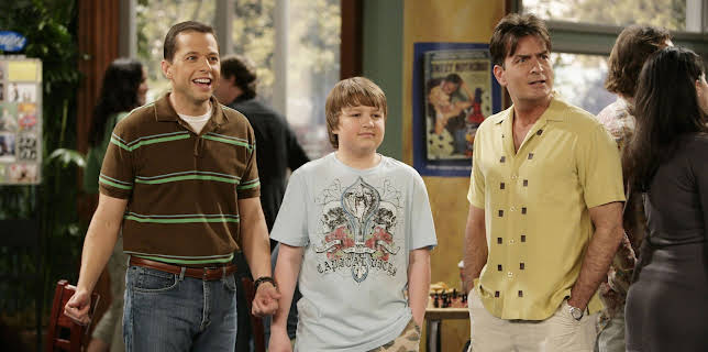 21:35: Two and a Half Men (S5 E13) (S5) | Kanal 9 | 3/11 2026