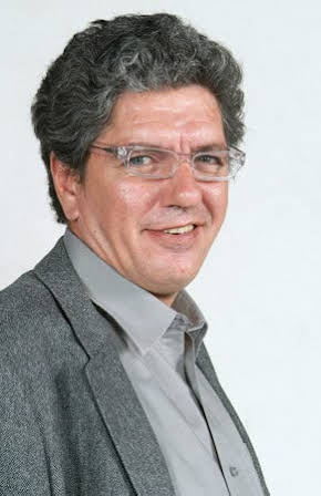 Antonio Dechent as 