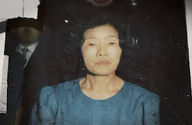 Guds svek: Tro och lögner: Fem hav, gud och 32 döda