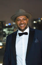 Michael Budd como Esmael