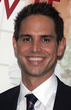 Greg Berlanti som Producer