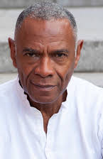 Eric Goode som Director