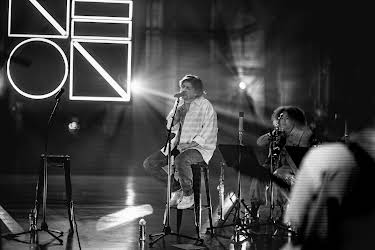11:35: Philipp Poisel: Neon Acoustic Orchestra | 3SAT | 8/22 2026