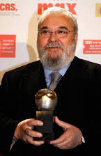 Carles Canut como Profesor Miguel Humbert 
  
  
  (voice)