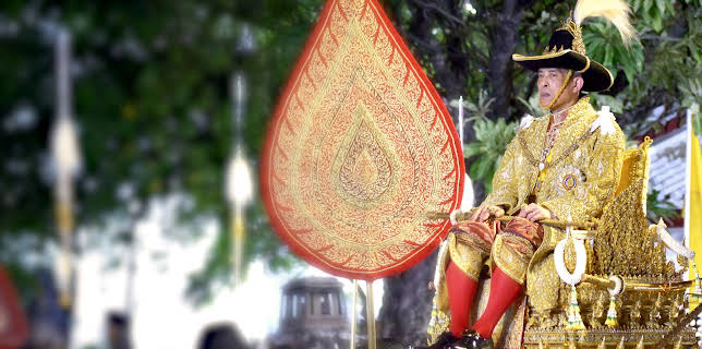 09:00: RAMA X. - Thailands geheimnisvoller Herrscher | ZDFinfo | 10/31 2025