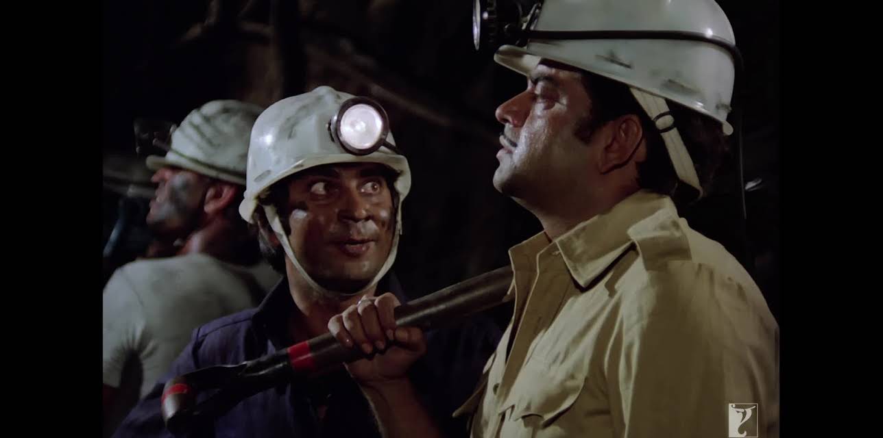 Kaala Patthar (1979)