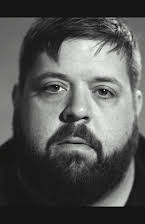 Tom E. Nicholson som Bobo