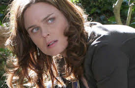 Bones: 13. The Woman in the Garden