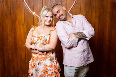 21:30: Første date Australia (S6 E4) (S6) | FEM | 4/6 2026