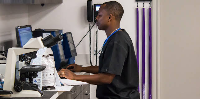 10:20: The Vet Life (S2 E3) (S2) | Animal Planet | 12/10 2025