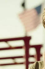 Austin Craig som Teddy Klum