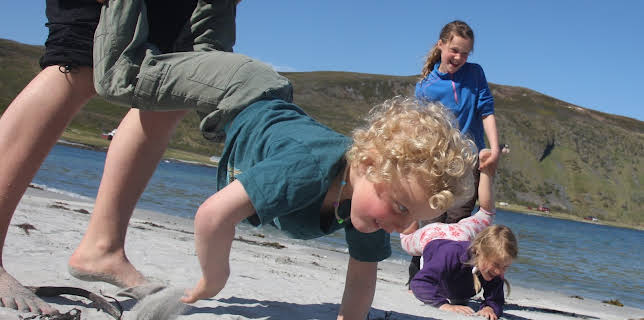 10:50: Villmarksbarna: Loppa | NRK Super | 11/14 2025