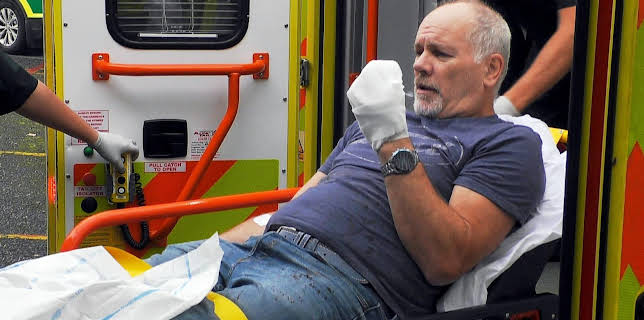 11:05 PM: 24 Hours in A&E | More 4 | 1/29 2026