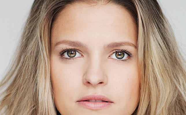 Sarah-Jeanne Labrosse