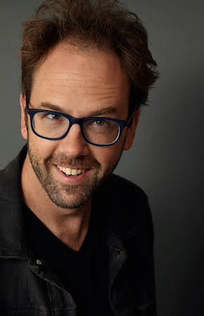 Ian Hoch as Resident