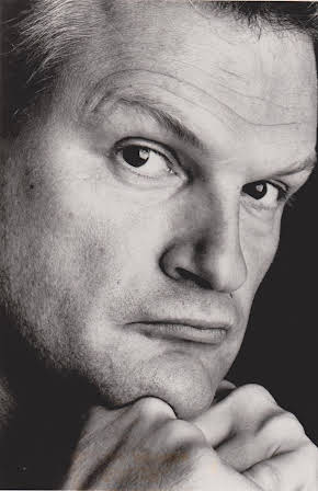 Clive Mantle as 