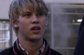 Life Unexpected, Season 1: Bride Unbridled