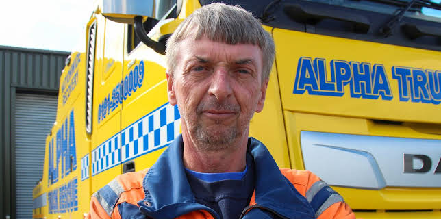 2:00 AM: Trucking Hell (S6 E18) (S6) | Paramount | 2/26 2026