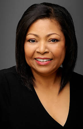 Candus Churchill as Irene Parcell