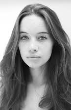 Anna Popplewell como 
